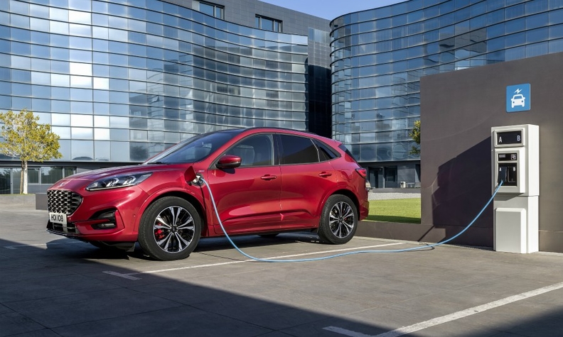chip-shortage-gives-compact-suvs-a-boost-automotive-news-europe